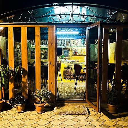 Hotel Guglux &Wine Cellar Telawi Exterior foto